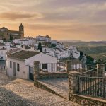 Cuál es el pueblo más bonito de Andalucía entre los pueblos con más encanto